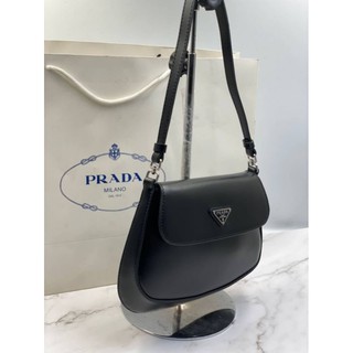 กระเป๋า​ส​ะ​พา​ยข้าง​ Prada​ ทรงพอช