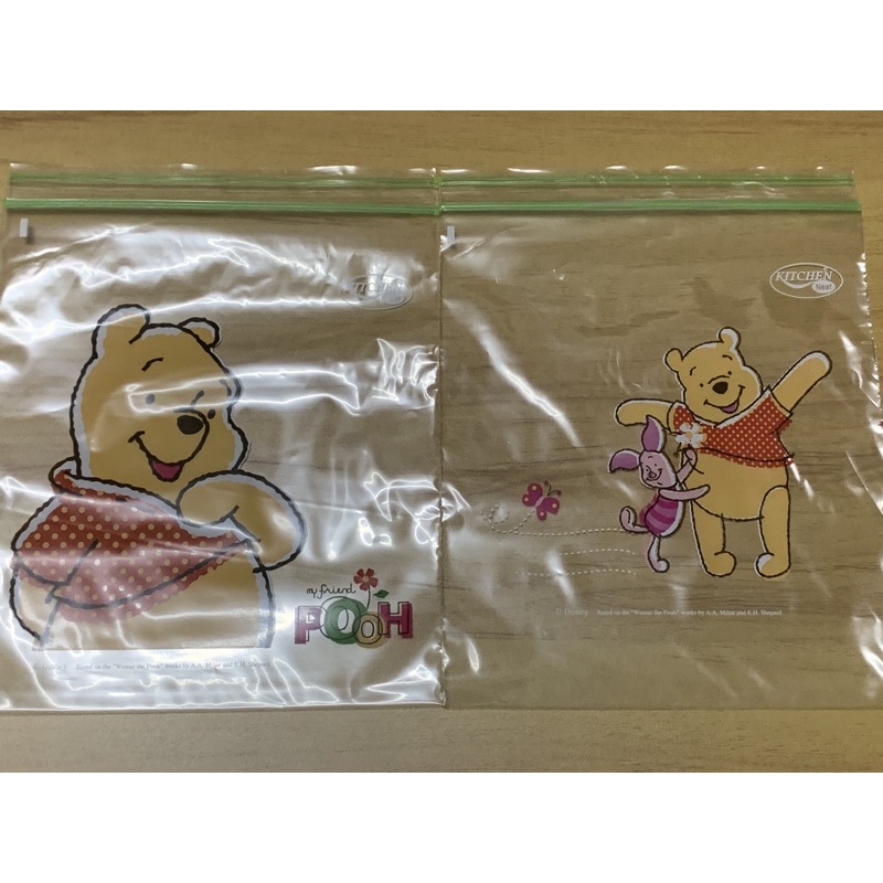 ถุงซิปล็อคลายหมีพูห์ (ชุด 10 ถุง) ขนาด 17.8 x 20.3 cm.