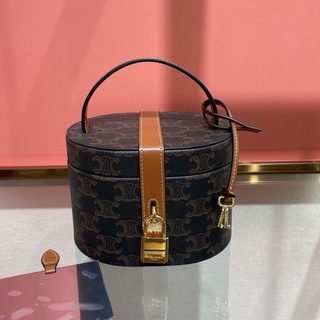 พรี​ ราคา10100 CELINE Triomphe Box bag กระเป๋าถือ หนังแท้ กระเป๋าแฟชั่น