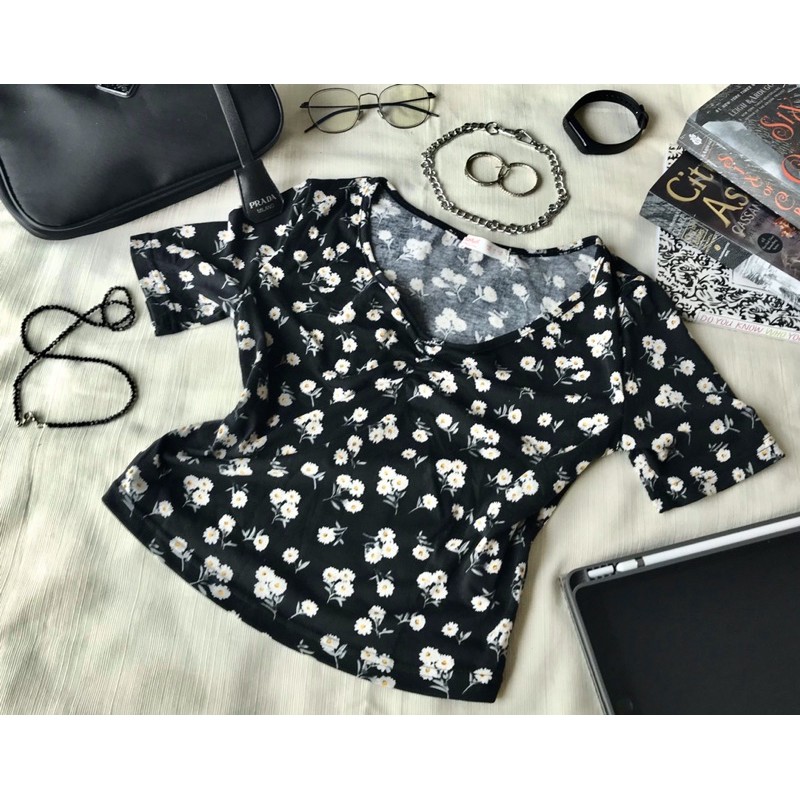 Floral floppy stretchable shirts for women