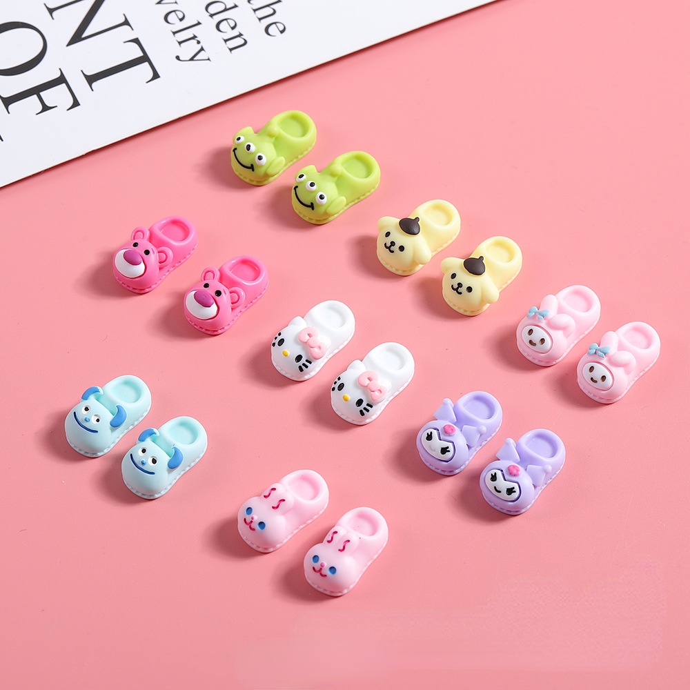 รูปร่างของรองเท้าแตะ Jibbitz ชุดตัวติดรองเท้าเซต ตัวติดรองเท้ามีรู จิ๊บบิท Charms ตกแต่งน่ารัก