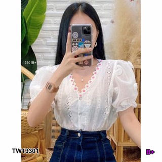 TwinsShopVip💗พร้อมส่ง TW13301 เสื้อลูกไม้กระดุมหน้าแขนซีทรู