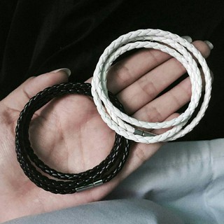 nn_braceletสายรัดข้อมือ RASTACLAT รหัส 080 หนังถักพันสามทบค่ะ สีดำ สีน้ำตาล ขาวค่าาา