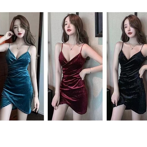 เดรสผู้หญิงกระโปรงวิบวับ  มีเพชรวิบวับที่เสื้อ เสื้อผ้าผู้หญิง พร้อมส่งในไทย