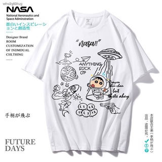 เสื้อยืดผ้าฝ้ายพิมพ์ลายCrayon Shin-Chan T-shirtเสื้อยืดเครยอนชินจัง☫▬nasa joint เสื้อผ้าแฟนคู่ฤดูร้อน graffiti crayon Sh