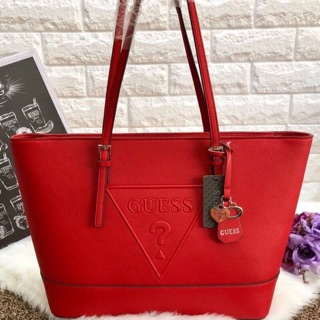 💯 New in!! GUESS SAFFIANO SHOPPER BAG🍭