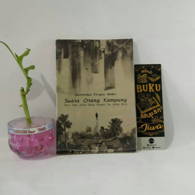 Village People& 39;s Voices - หนังสือการเมือง