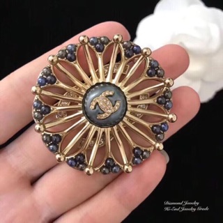 Cha_nel brooch hiend jewelry grade