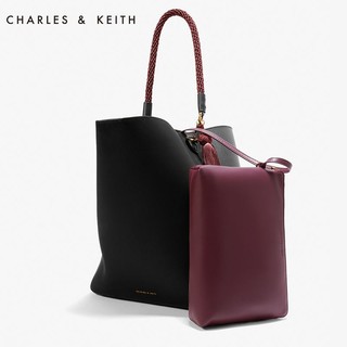 กระเป๋า​Charles&amp;Keith สำหรับสาวที่รักสีม่วงค่ะ​สุดคุ้มจ้าใบนี้