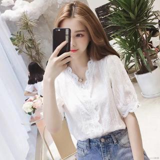 เสื้อแขนลูกไม้ คอวี สีขาว แฟชั่นผู้หญิง