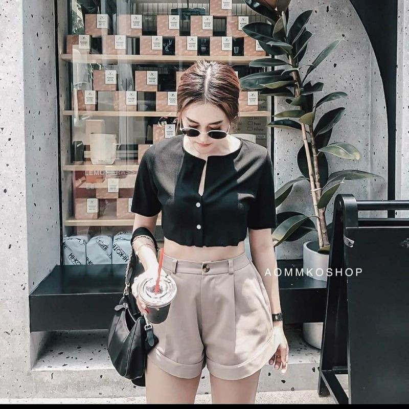 เสื้อครอป+กางเกง ขายทั้งชุด/aomkoshop