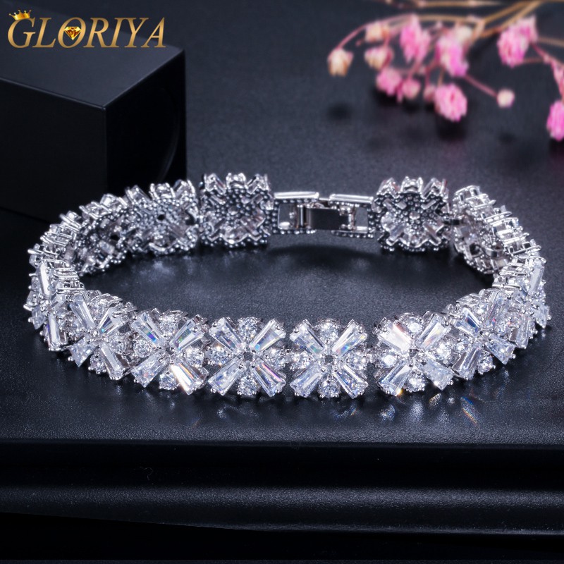 เกาหลีใหม่อินเทรนด์สไตล์เกล็ดหิมะสีขาวชุบทอง Jewellery Zirconia คริสตัลเจ้าสาว Charm งานแต่งงานสร้อยข้อมือกําไลข้อมือสําหรับผู้หญิง GloriyaB046