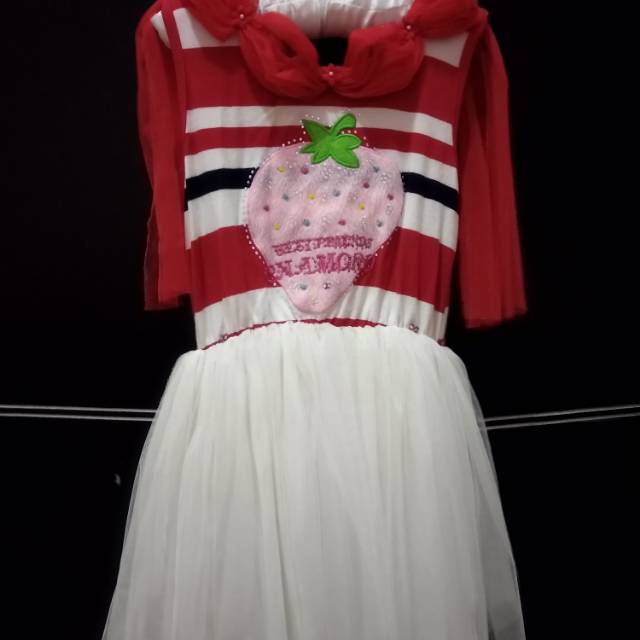 เดรสมือสอง Strawberry.Rp60,000