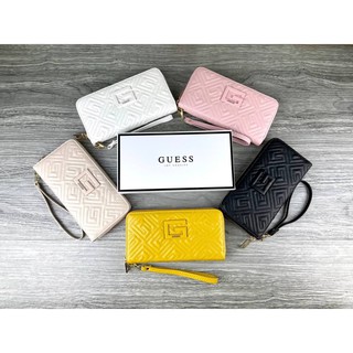 Guess Zip-Around Wallet กระเป๋าเงินวัสดุหนังเดินด้ายลายตัวG ทั้งใบ มาพร้อมสายคล้องมือ