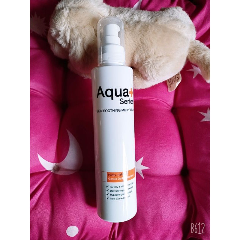 Aqua Plus Series Skin Soothing Milky Wash