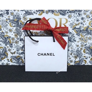 ถุงแบรนด์เนม CHANEL พร้อมริบบิ้น CHANEL สีแดง ของแท้💯%จากเคาน์เตอร์ไทยค่ะ