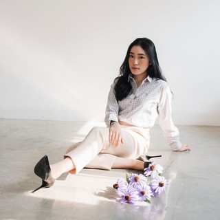 (SIZE S) ISSARA Original เสื้อเชิ้ตหญิง แขนยาว ทรงสลิม ตารางดำ origami swallow