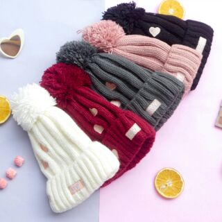 หมวกไหมพรมบุขน ปักลายหัวใจ ใส่กันหนาวได้ดีมากๆค่ะ อุ่นสุดๆ Heartness Beanie