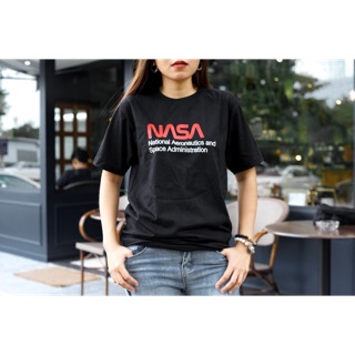 เสื้อยืดแฟชั่นผู้หญิง ผู้ชาย Nasa สีดำ