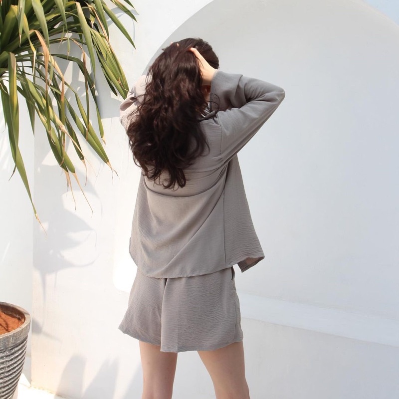 ชุดขาสั้น Melly AIRFLOW