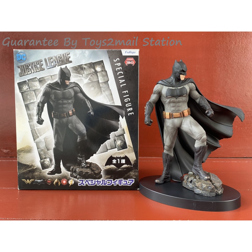 [สินค้ามือ 2 สภาพดี] DC Comic FURYU : Justice League : BATMAN Statue Action Figure สเกล 7-8 นิ้ว ของแท้ 100%