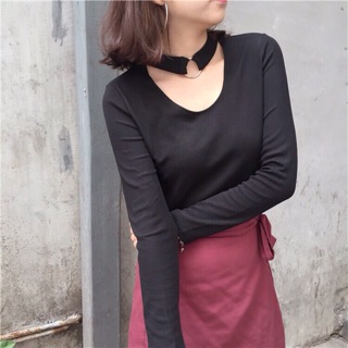 เสื้อแขนยาวนำเข้า มีดีเทลพาดคอโช้กเกอร์