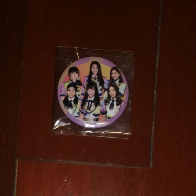 เข็มกลัด​ BNK48