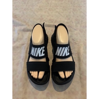 รองเท้ารัดส้นNike มือ2