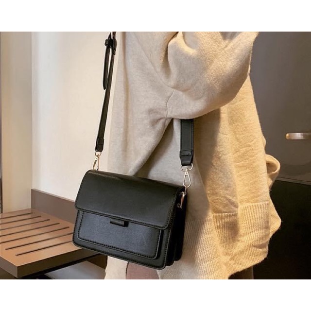 กระเป๋าสะพายข้าง หนัง Premium PU รุ่น Everyday Issue