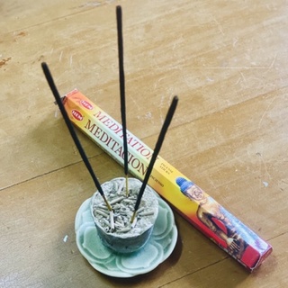 กำยาน/ธูปหอม/Hem Meditation/India Incense Stick/1กล่อง 20 ก้าน