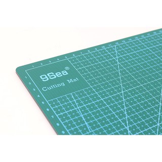 แผ่นรองตัด A3 ขนาด 45x30 เซนติเมตร สีเขียว