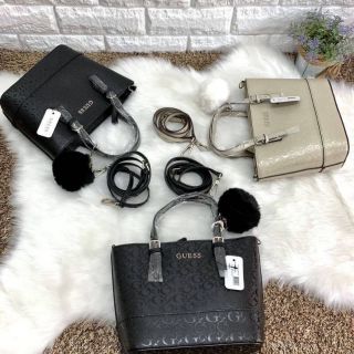 GUESS Factory woman’s classic shoulder bag