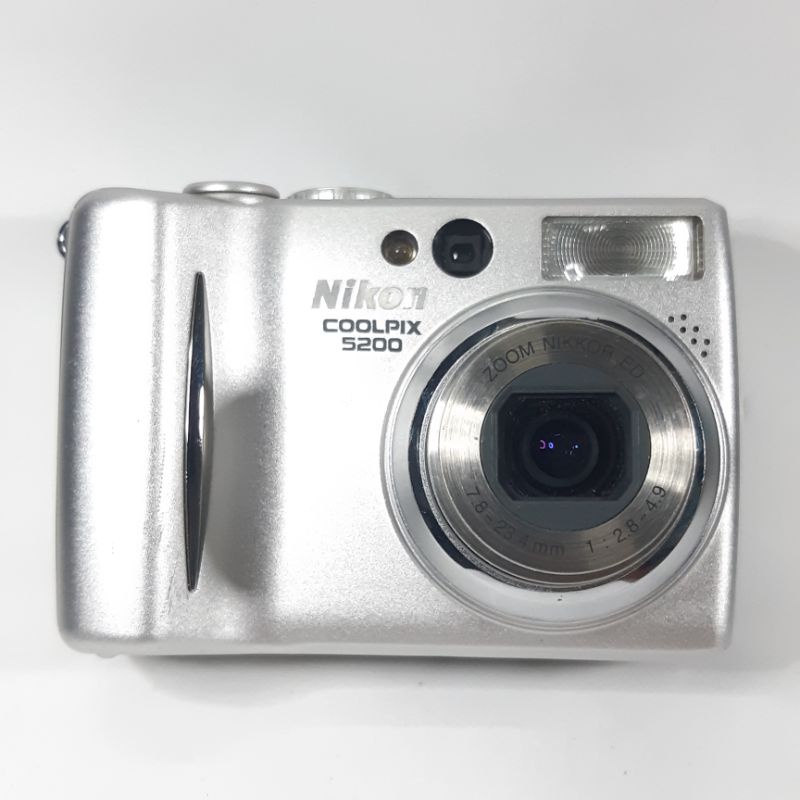 Nikon coolpix 5200 digital camera pwisia ThaiPick