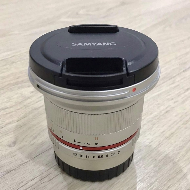 ส่งต่อสภาพ99 Samyang 12mm f 2.0 NCS CS Lens สำหรับ Fujifilm X-Mount (สี ...