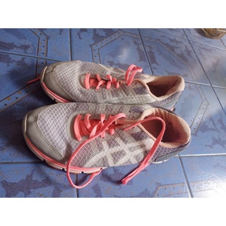 รองเท้า Asics size 39