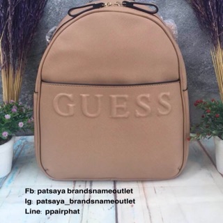 GUESSWOMANS BACKPACK แท้💯outlet กระเป๋าเป้ขนาดกำลังดีวัสดุหนัง Saffiano สไตล์ PRADA หนังอยู่ทรงด้านหน้าปั้มโลโก้แบรนด์