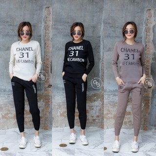 ชุดเซทเสื้อและกางเกง SET CHANEL เสื้อคอกลม แต่งมุก งานน่ารัก กางเกงทรงขาจั๊ม