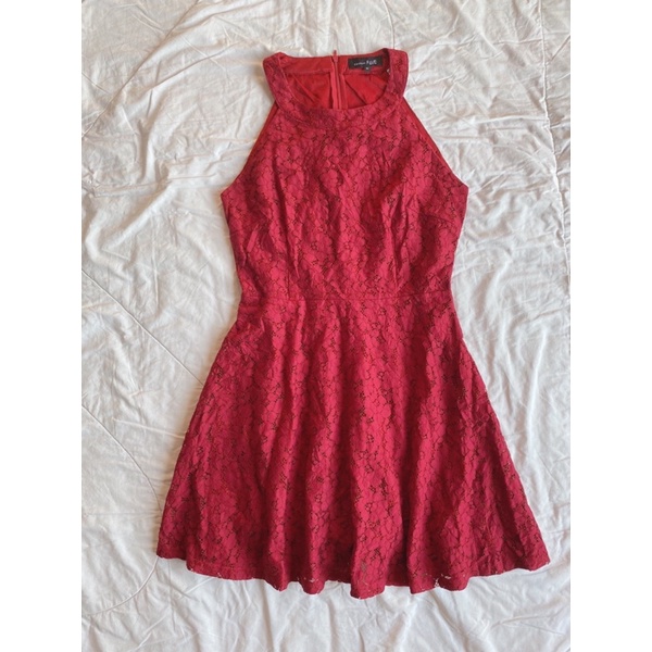 เดรสลูกไม้ Concept Fave