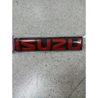 โลโก้ ISUZU ติดกระจังหน้ารถ ปี 2003-2011 สีแดงพื้นดำ (ราคาต่อ 1ชิ้น)