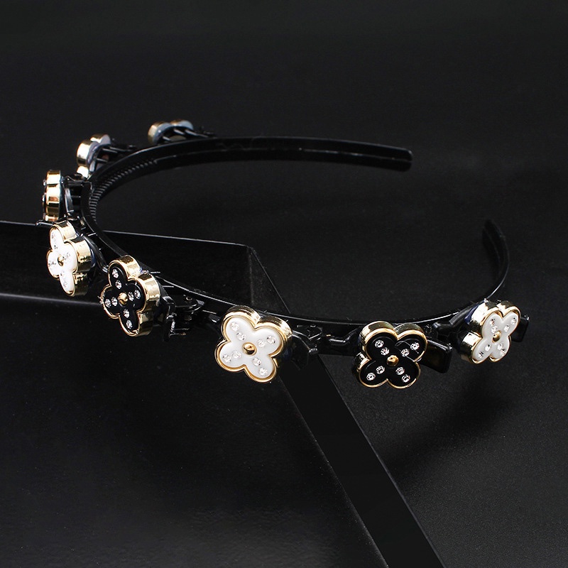 Four leaf clover สไตล์เกาหลี กิ๊บหนีบผม กิ๊บติดผม กิ๊ฟหนีบผม หนีบผม ที่คาดผม คาดผม Hairband Bangs Hairstyle Multi-layer Hollow Woven Headband with Tooth Design Alligator Clip