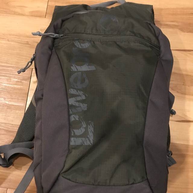 กระเป๋ากล้อง lowepro 16L มือสอง