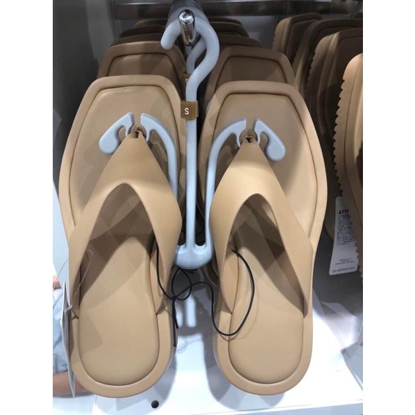 Gu รองเท้าแตะญี่ปุ่น