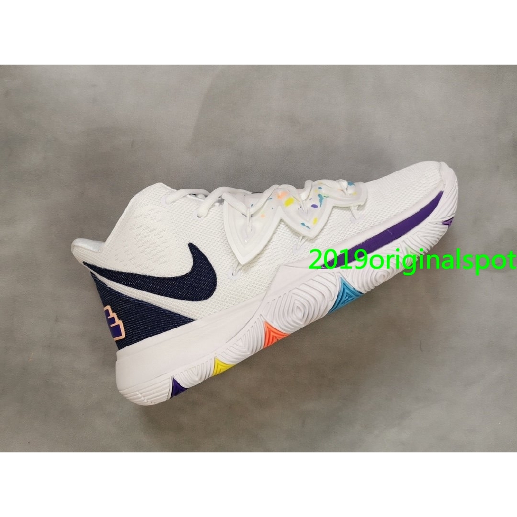 kyrie 5 smiley