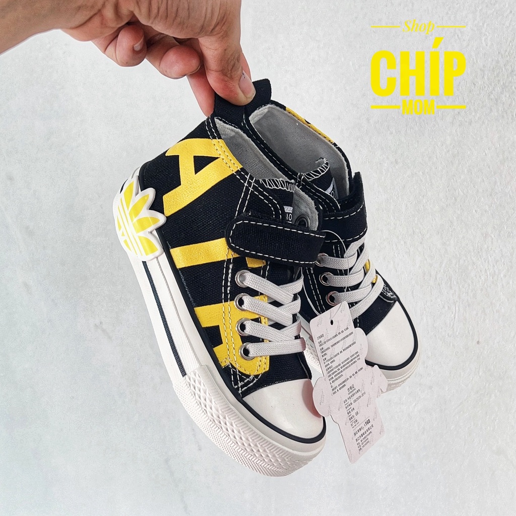 รองเท้าผ้าใบคอสูงสําหรับเด็กชายและเด็กหญิงด้วยลูกไม้สายรัดผ้านุ่มเพื่อดูดซับเหงื่อบุคลิกภาพเพื่อสุขภ