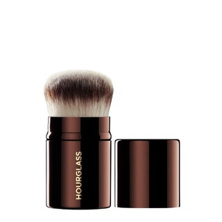 HOURGLASS แปรงแต่งหน้า Retractable Kabuki Brush แปรงสำหรับใบหน้า แปรง อุปกรณ์แต่งหน้า เครื่องสำอาง ความงาม