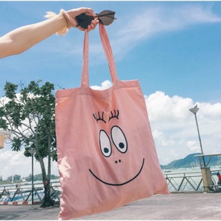 กระเป๋าผ้า ชมพูสดใสลาย barbapapa ใครเห็นเป็นต้องสะดุดตา👀