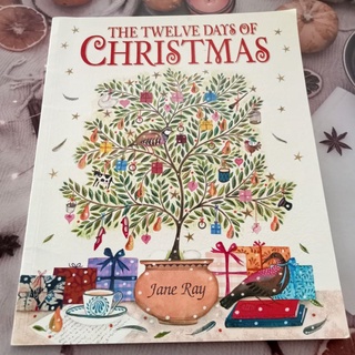 หนังสือปกอ่อน The Twelve day of Chritmas มือสอง