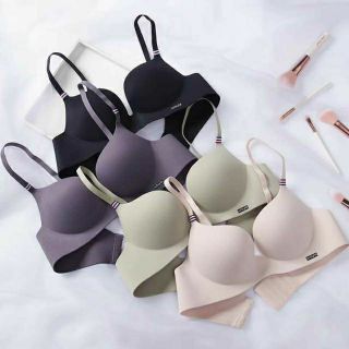 Bra004บราไร้ขอบ ไร้โครง นุ่ม ใส่สบาย ฟองน้ำหนา