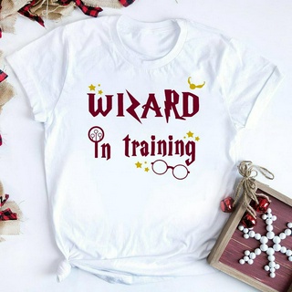 【100% cotton】เสื้อยืด พิมพ์ลายกราฟิก Wizard In Training น่ารัก สไตล์เรโทร สําหรับผู้หญิง