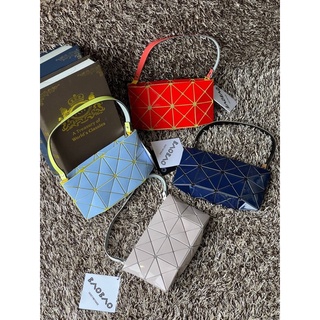 กระเป๋าถือคล้องมือ💕Baobao Issey Miyake Lucent Mini Handbag